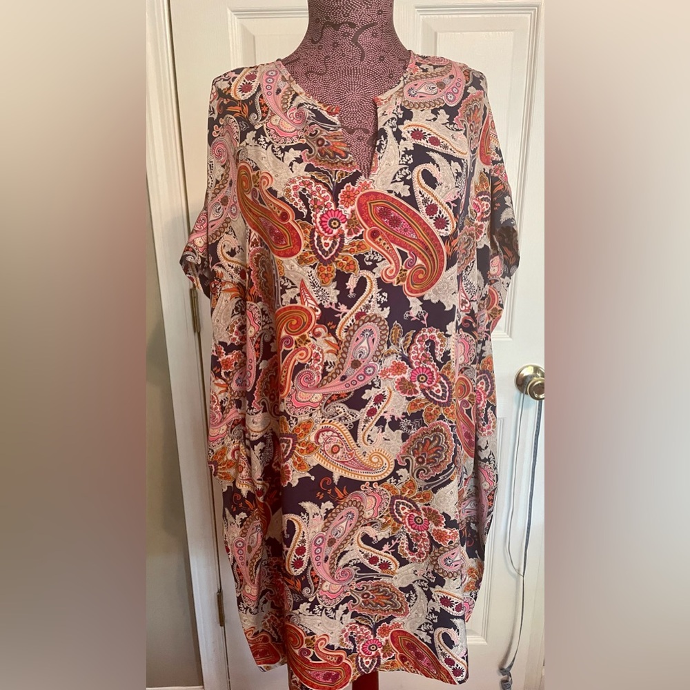 How Very Loved Paisley Flowy Tunic Coverup or Dress Size small